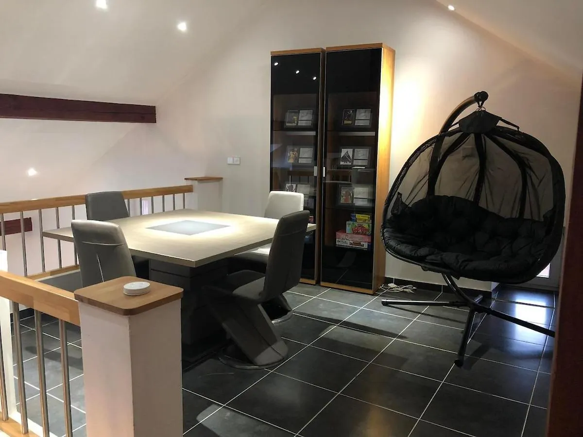 Useldange Cozy 120M Apartment With 3 Bedrooms And 1 Cinema 0*,  לוקסמבורג