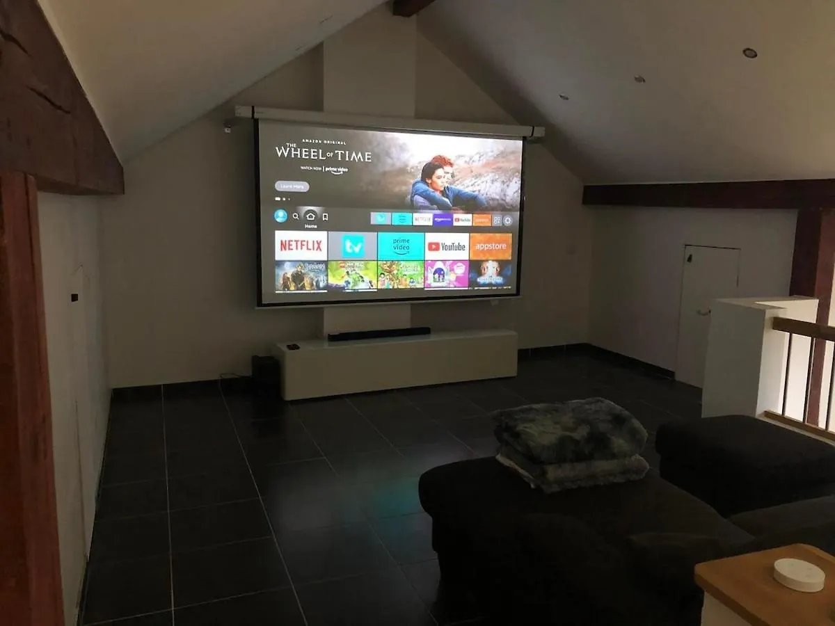 Cozy 120M Apartment With 3 Bedrooms And 1 Cinema Useldange