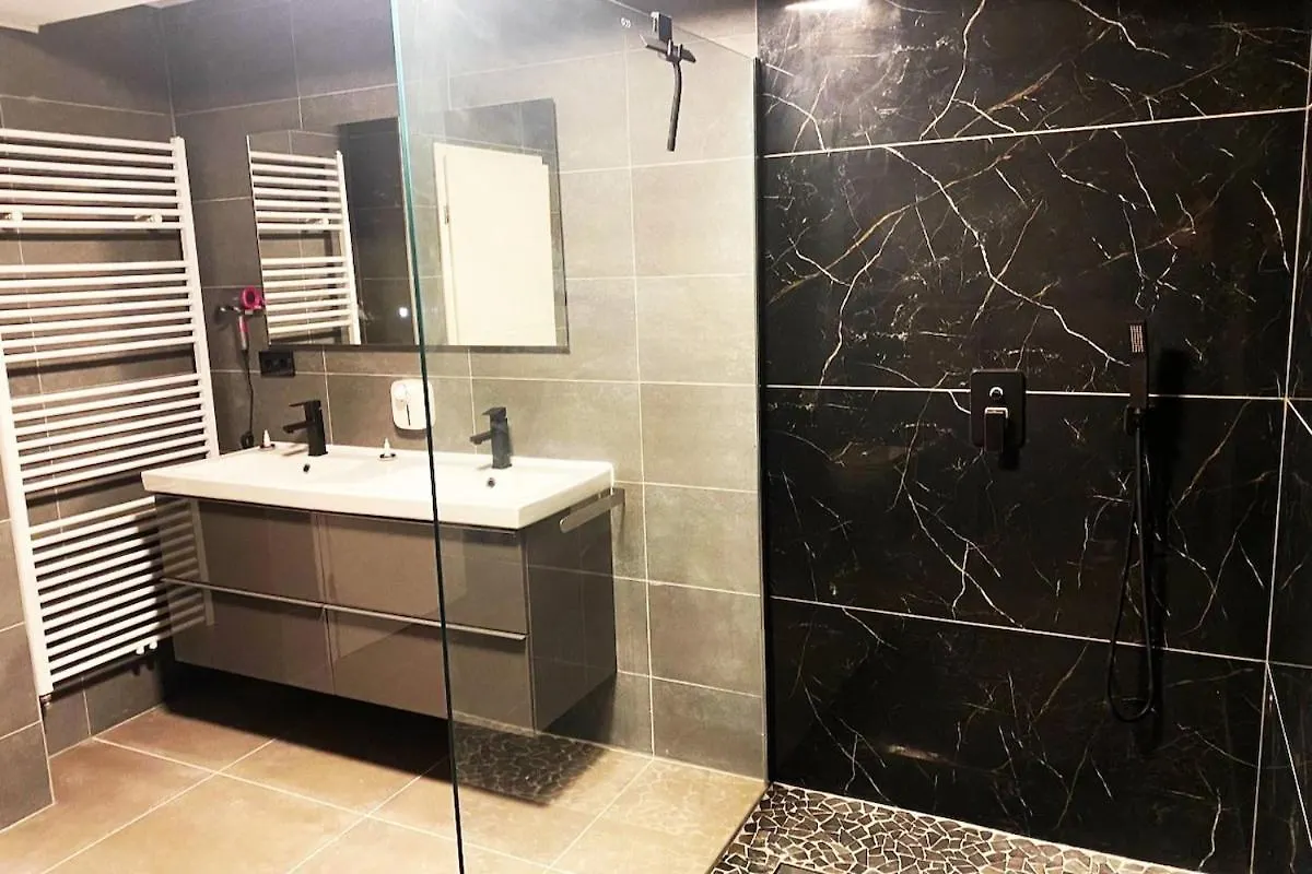 Cozy 120M Apartment With 3 Bedrooms And 1 Cinema Useldange